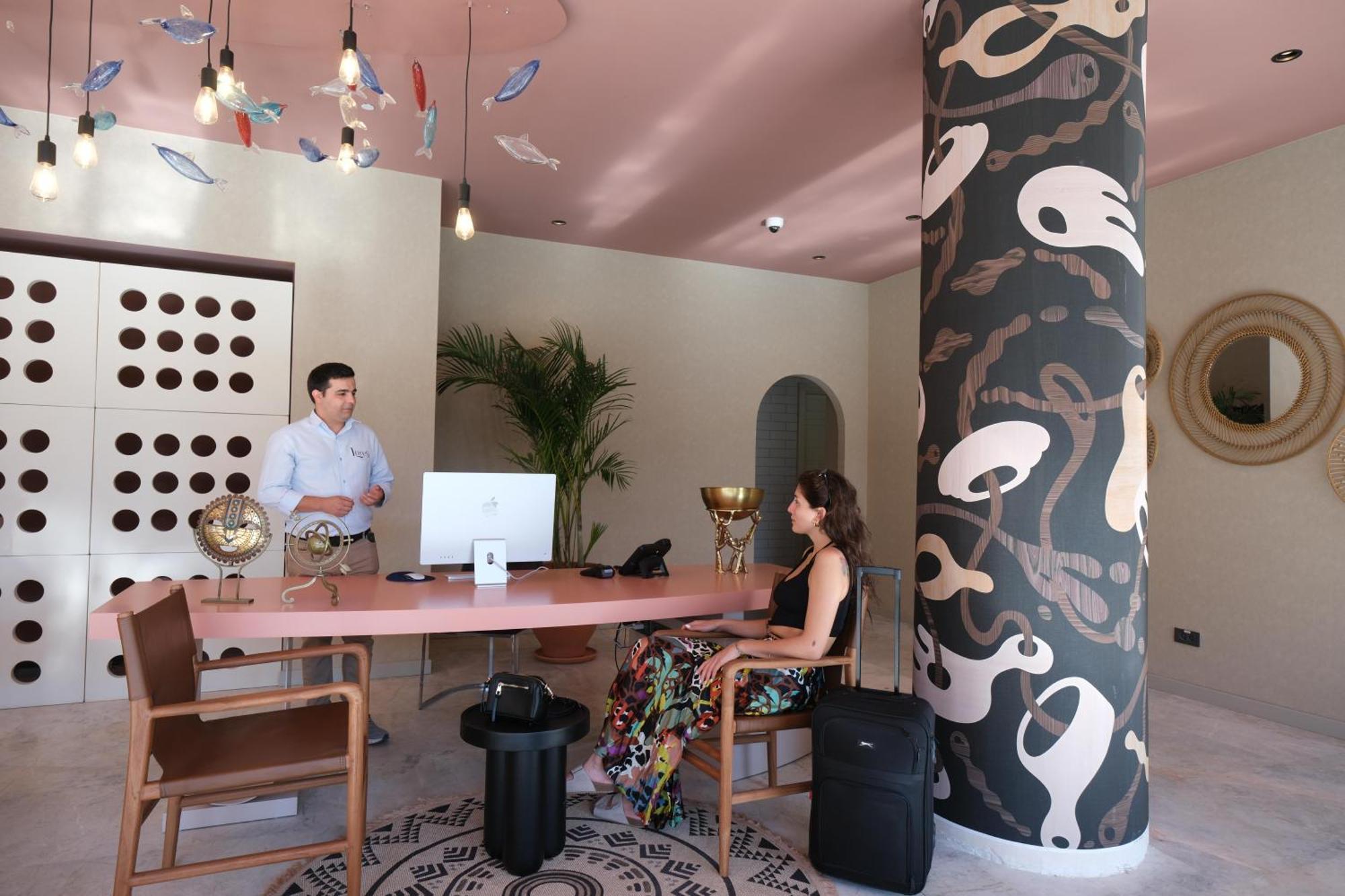 Lures Hotel คัลคัน ภายนอก รูปภาพ