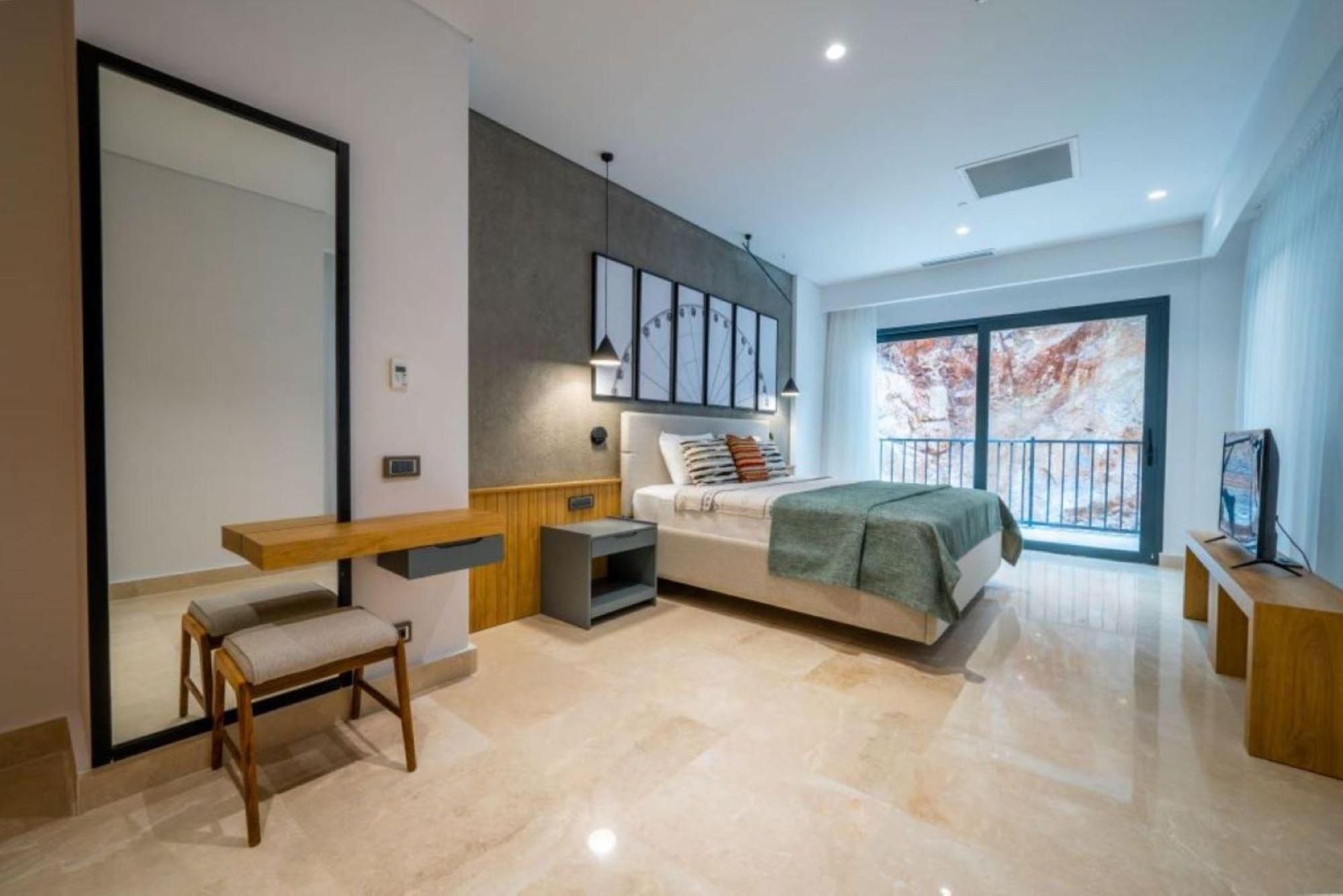Lures Hotel คัลคัน ภายนอก รูปภาพ